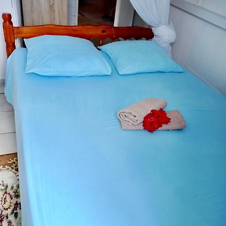 Villa Chez Ninette Pres Des Sources Chaudes Bouillante Esterno foto