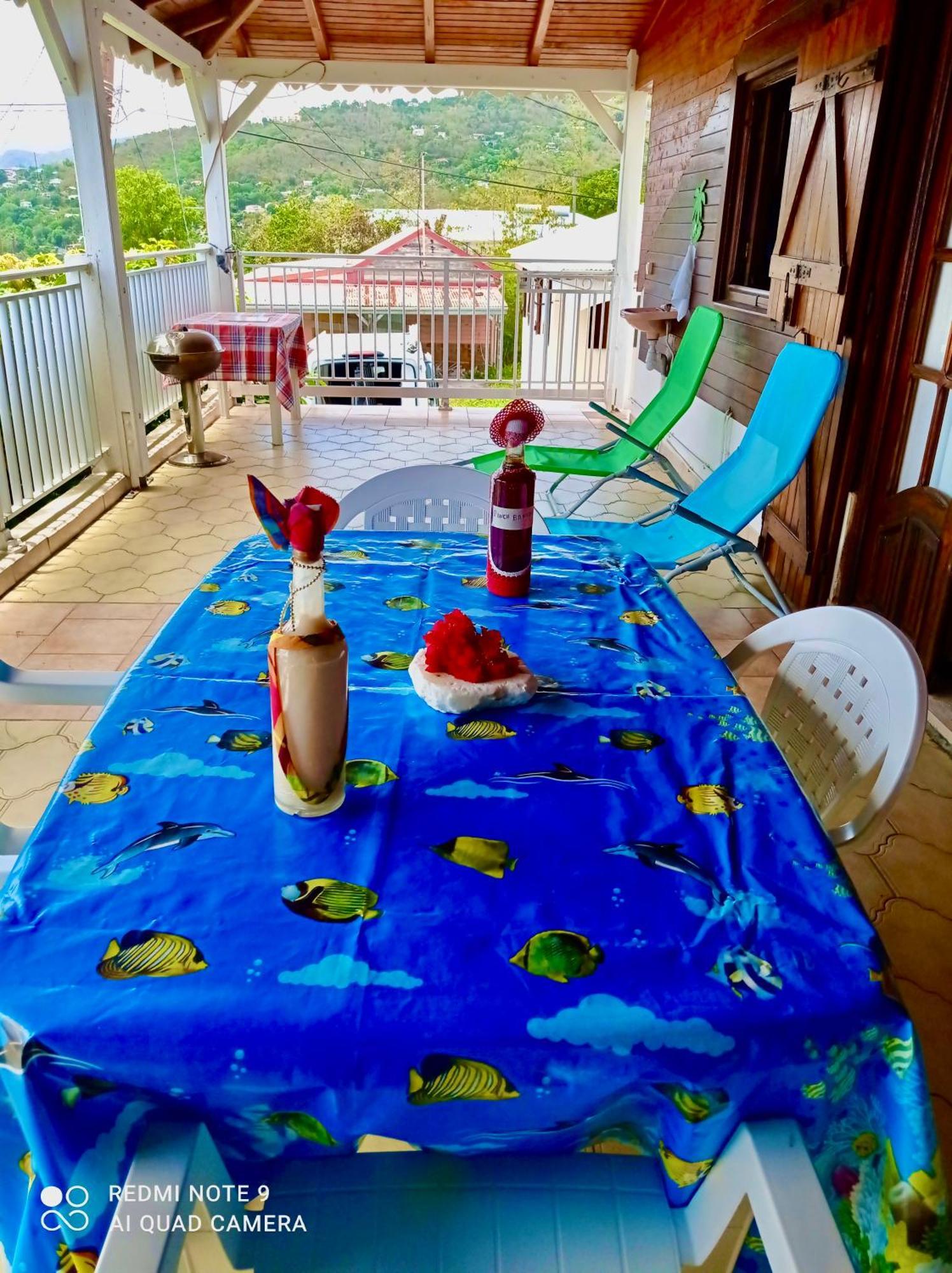 Villa Chez Ninette Pres Des Sources Chaudes Bouillante Esterno foto