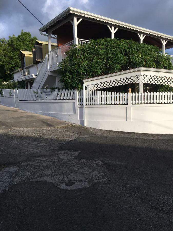 Villa Chez Ninette Pres Des Sources Chaudes Bouillante Esterno foto